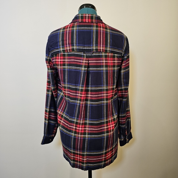 American Eagle Outfitters red and blue plaid flannel button-down shirt M US - Picture 6 of 9